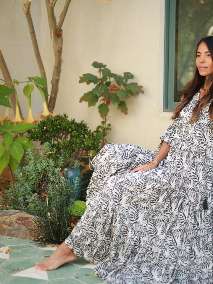 Sienna Maxi - estampado de hojas para venta al por mayor de Roma Label