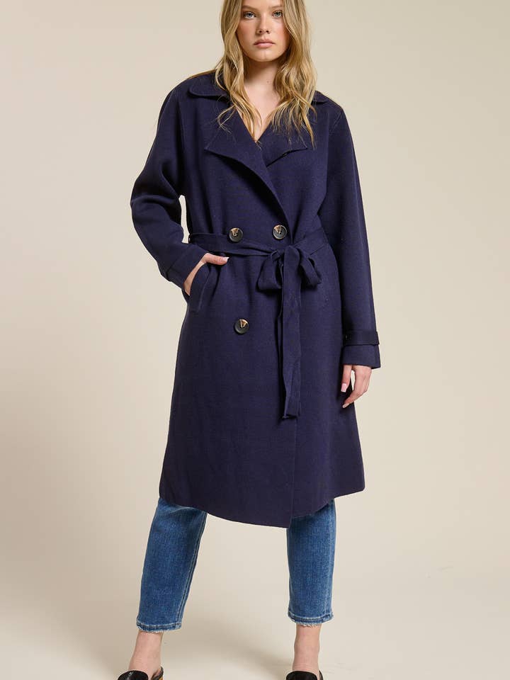 Luxuriöser gebürsteter zweireihiger Mantel mit Gürtel für den Großhandel von Charlotte Avery