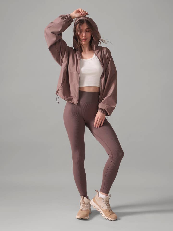 Silver Mountain Hiking Jacket in River Stone pour la vente par Rose Boreal