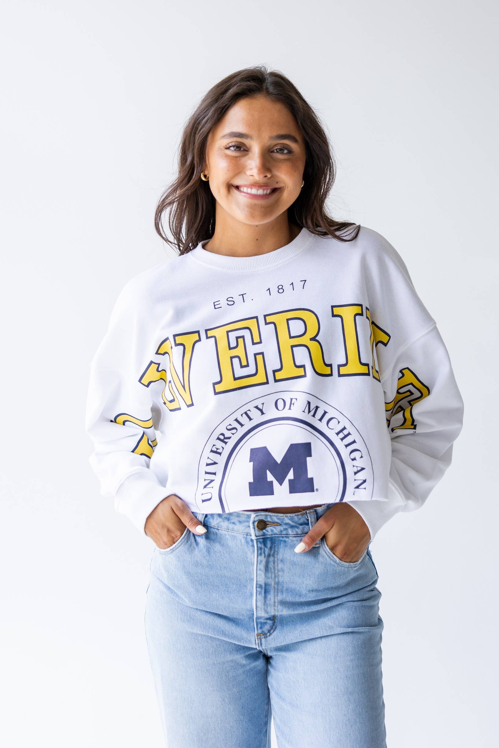 Gameday Social Apparel Co.® – wholesale Graphic sweatshirt – Women’s – Michigan Phipps Split Cropped Longsleeve2