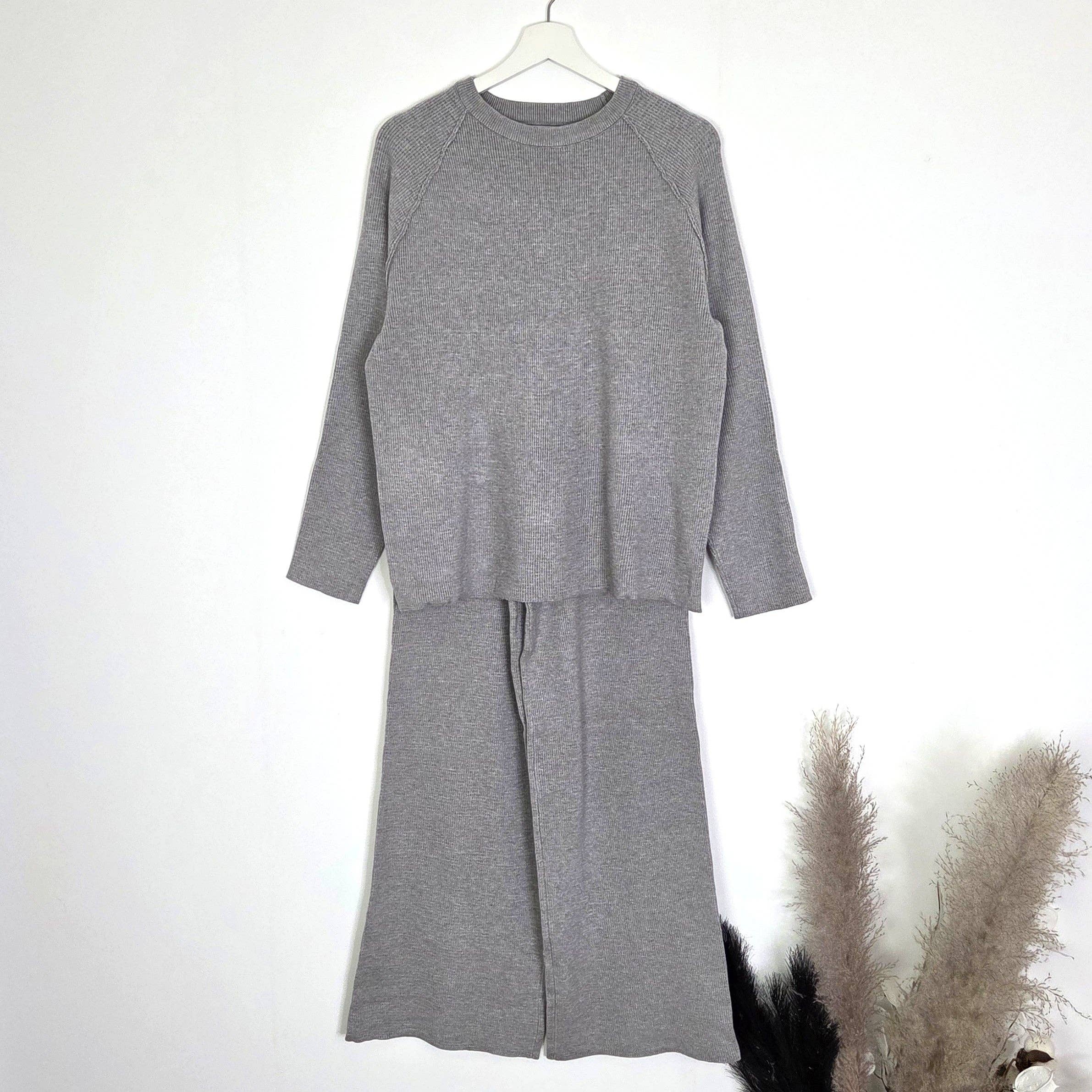 Tempest Designs – wholesale Top & pants set (NOT Loungewear) – Women's – Polyamide mix cosy and classic plain knitted Co-Ord3