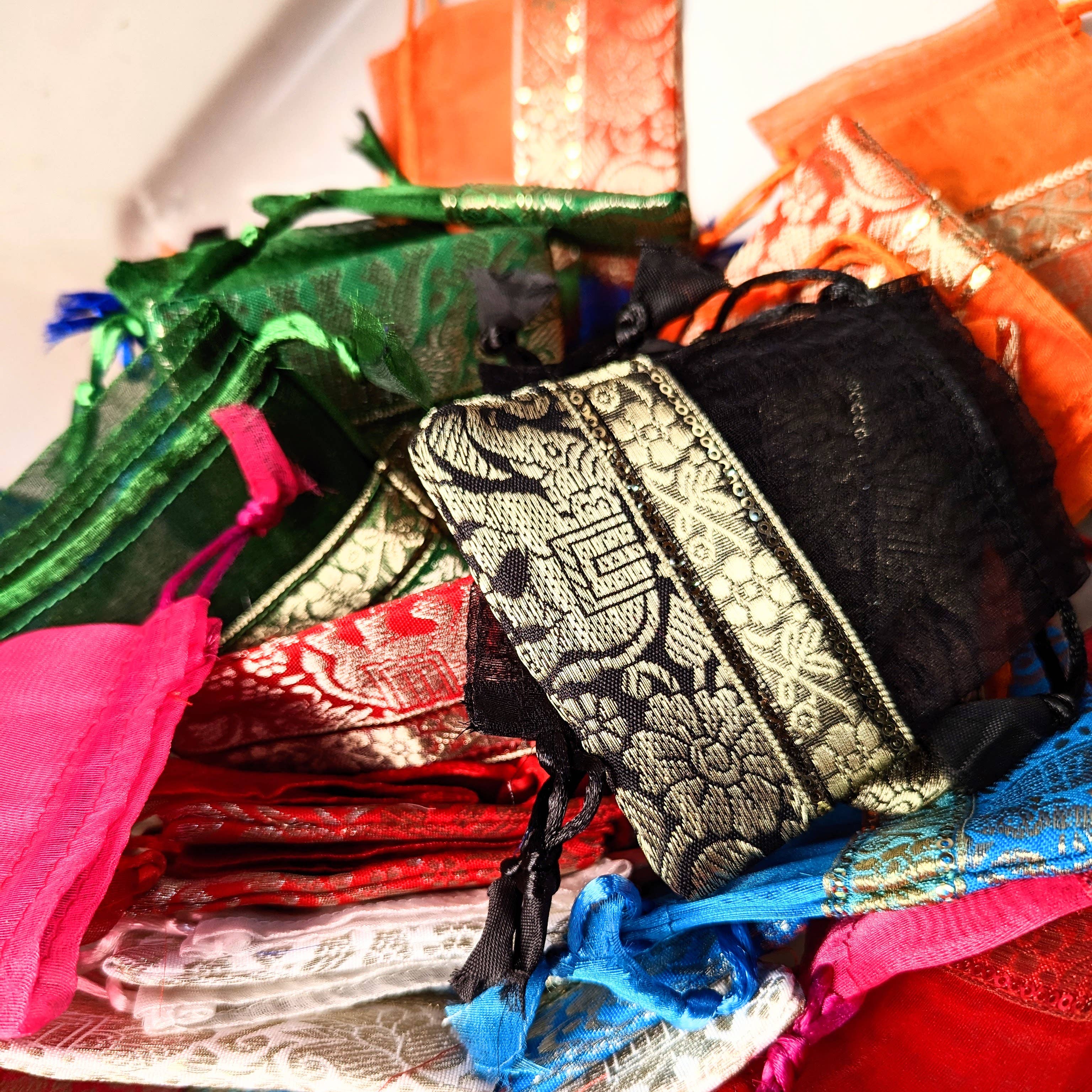 Tenzing Collections – wholesale Presentpåse – Tenzing Collections - 100-pack återvunna siden- och jutesäckar med dragsko eller dragkedja för gåvor30