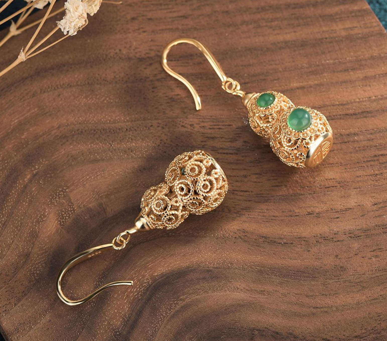 Bright MacMing – Engroshandel Hængeøreringe og creoløreringe – Guld og Jade Lykkekalabas1