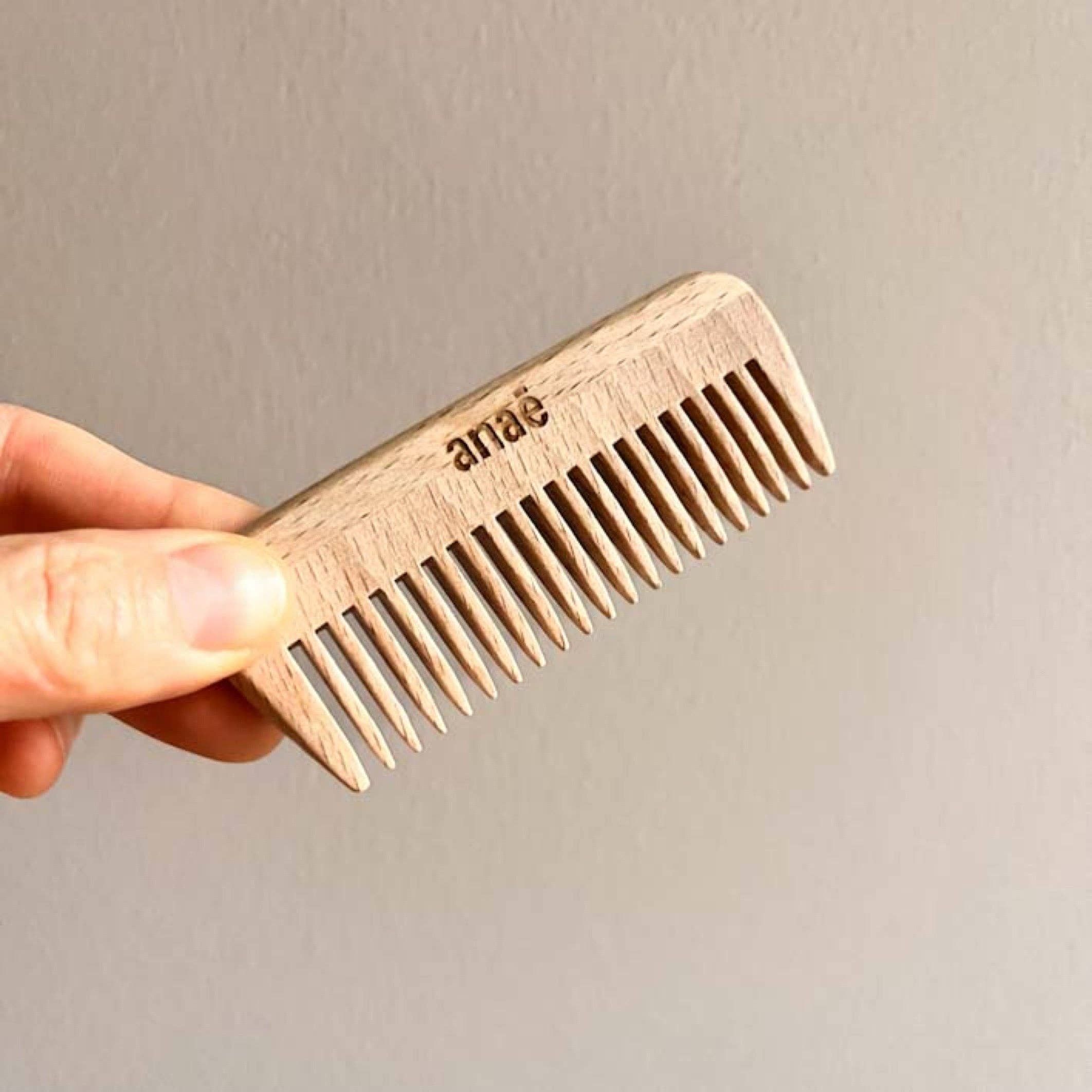 Clémentine Boutique - Vente Peigne/brosse à cheveux - Peigne de poche en bois, fabriqué à la main en hêtre0