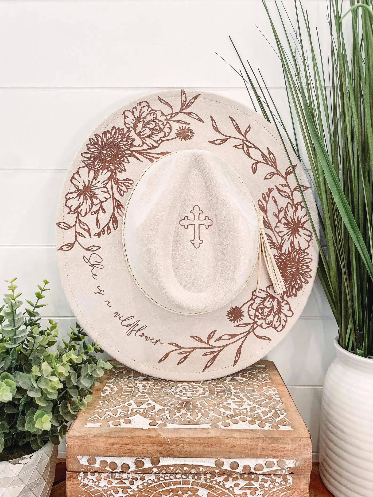 Willie & Dolly Designs - Wholesale Fedora - Women's - Engraved Floral Hat5