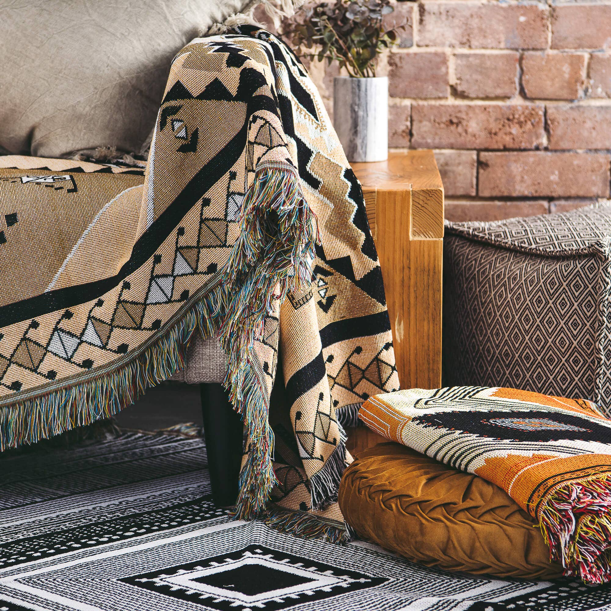 HENDEER - Wholesale Picnic Blanket - 'Nowhere Man' Woven Picnic Rug/Throw24