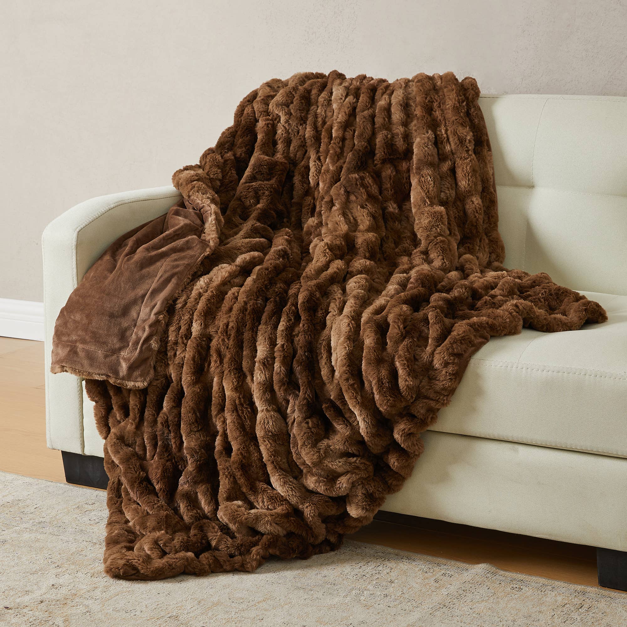 BH Collective - Wholesale Throw Blanket - Throw Blanket - Ruched Faux Fur - Alondra Collection22