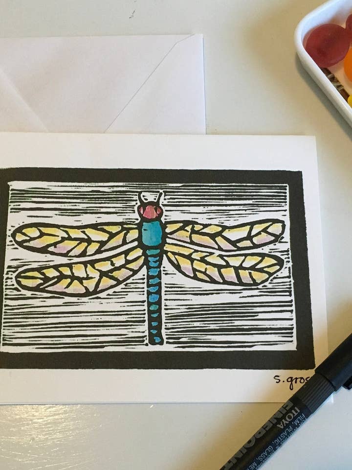 Carte | Libellule | Art original de gravure pour la vente par Sue Gross Design Studio