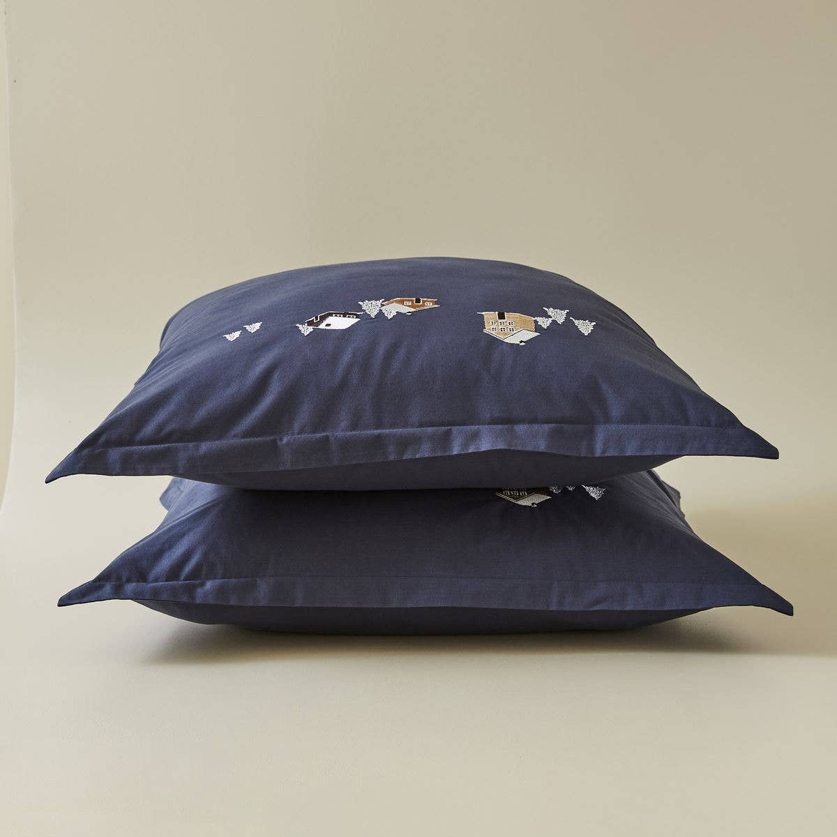 Sylvie Thiriez - Wholesale Bedding Pillowcase/Sham - Blue pillowcase Au coeur de la vallée 1