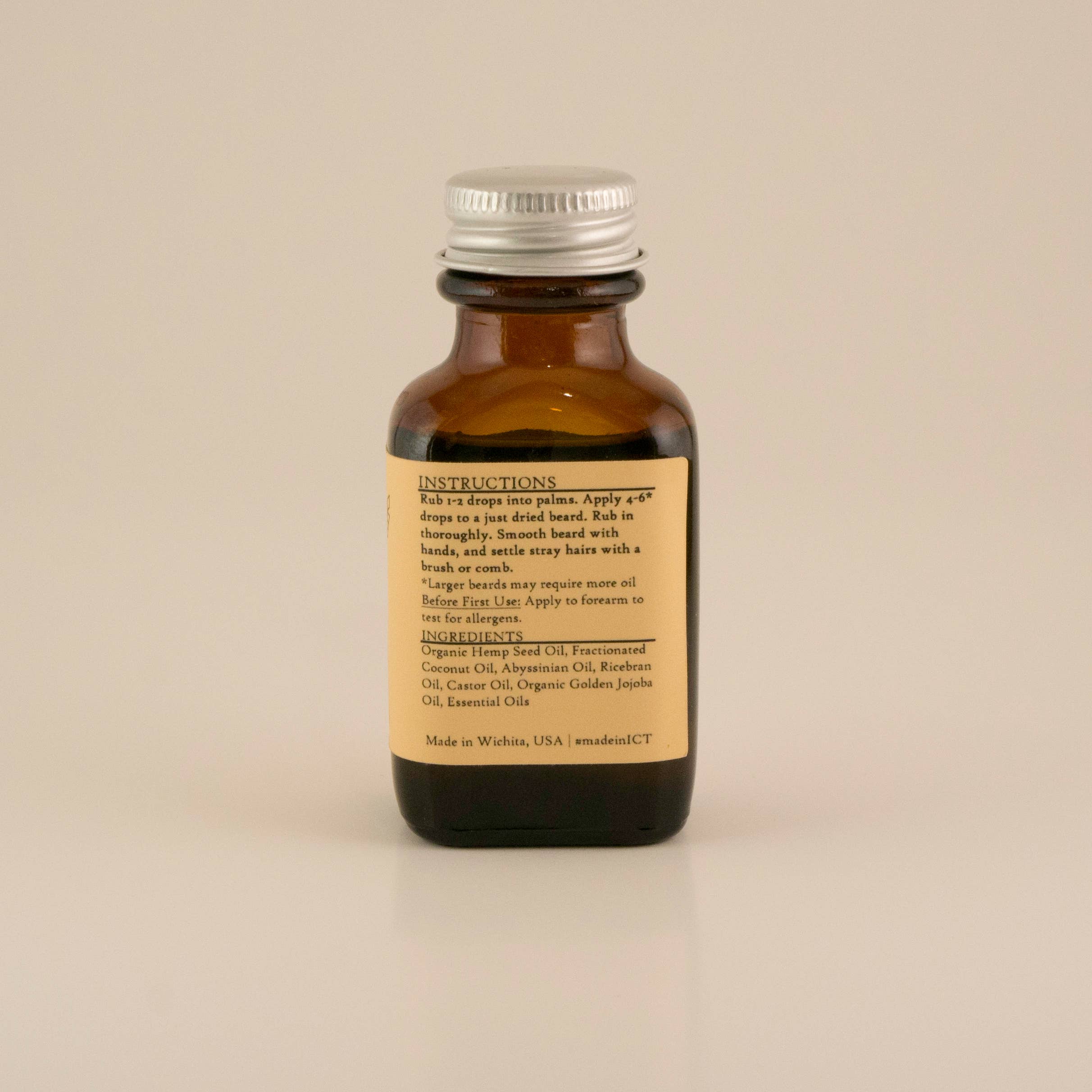 O Pioneer Grooming Co. - Vente Produit structurant pour la barbe - Les ouvriers à leur travail à l'huile de barbe2