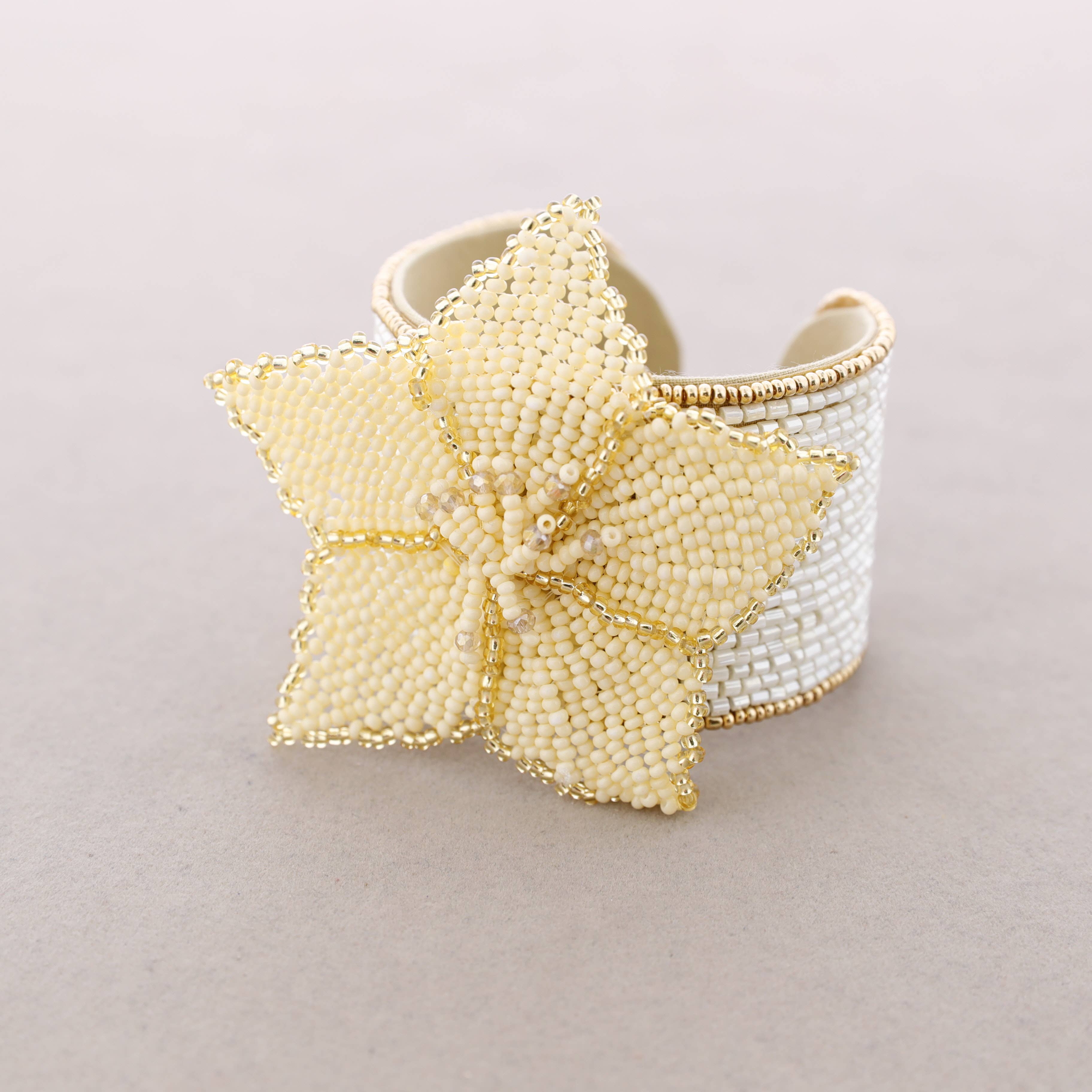 Sonata - Vente Bijoux à boutons pression - Bracelet ethnique réglable avec perles en forme de fleur6