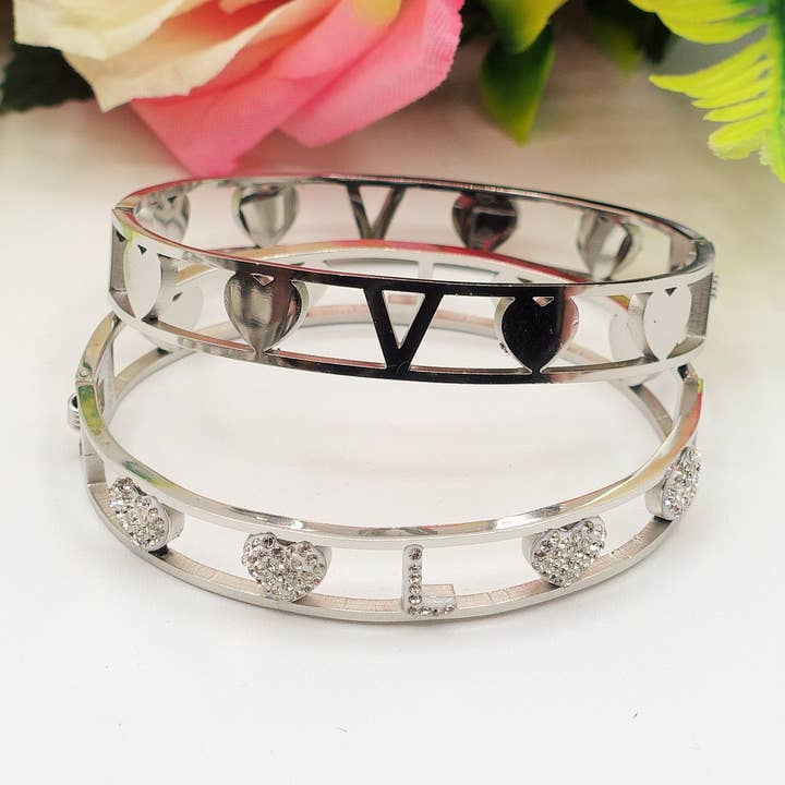 BRAZALETE DE ESLABONES con inicial en acero inoxidable y circonitas para venta al por mayor de Daemon srls