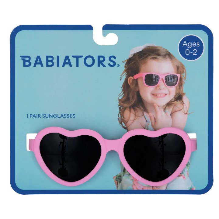 Rosa herzförmige Kindersonnenbrille auf anhängbarem Etikett für den Großhandel von Babiators