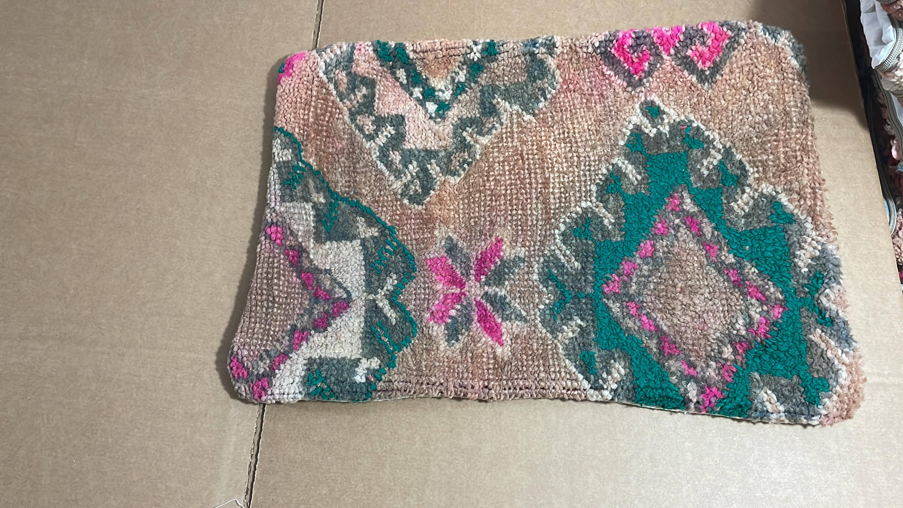 marrakeshop - Wholesale Throw pillow cover - Moroccan Vintage Boujad Cushions Pillows Cover Case2