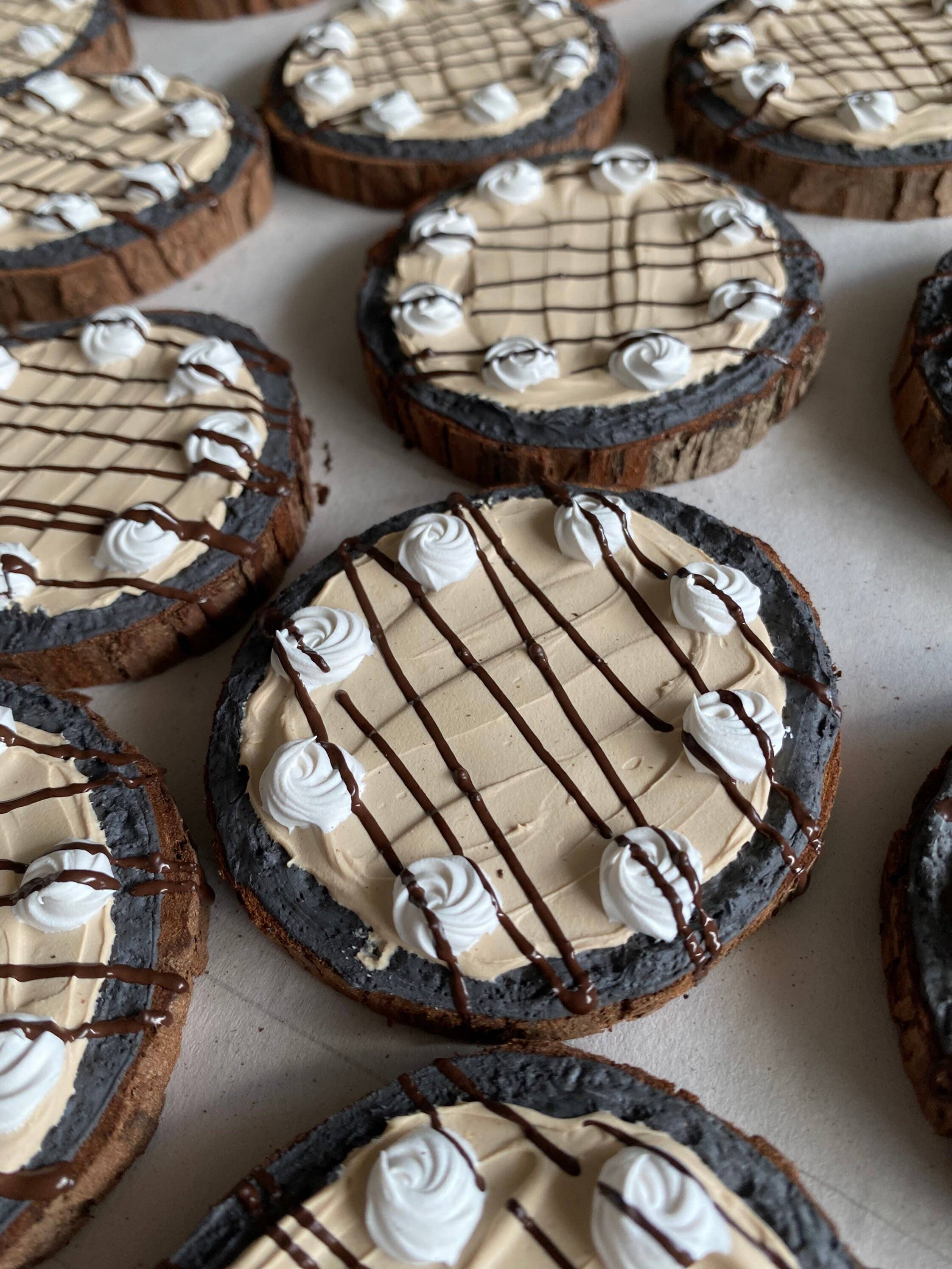 Jessi's Messes - Wholesale Ornament - Pie Wood Slice Ornament7