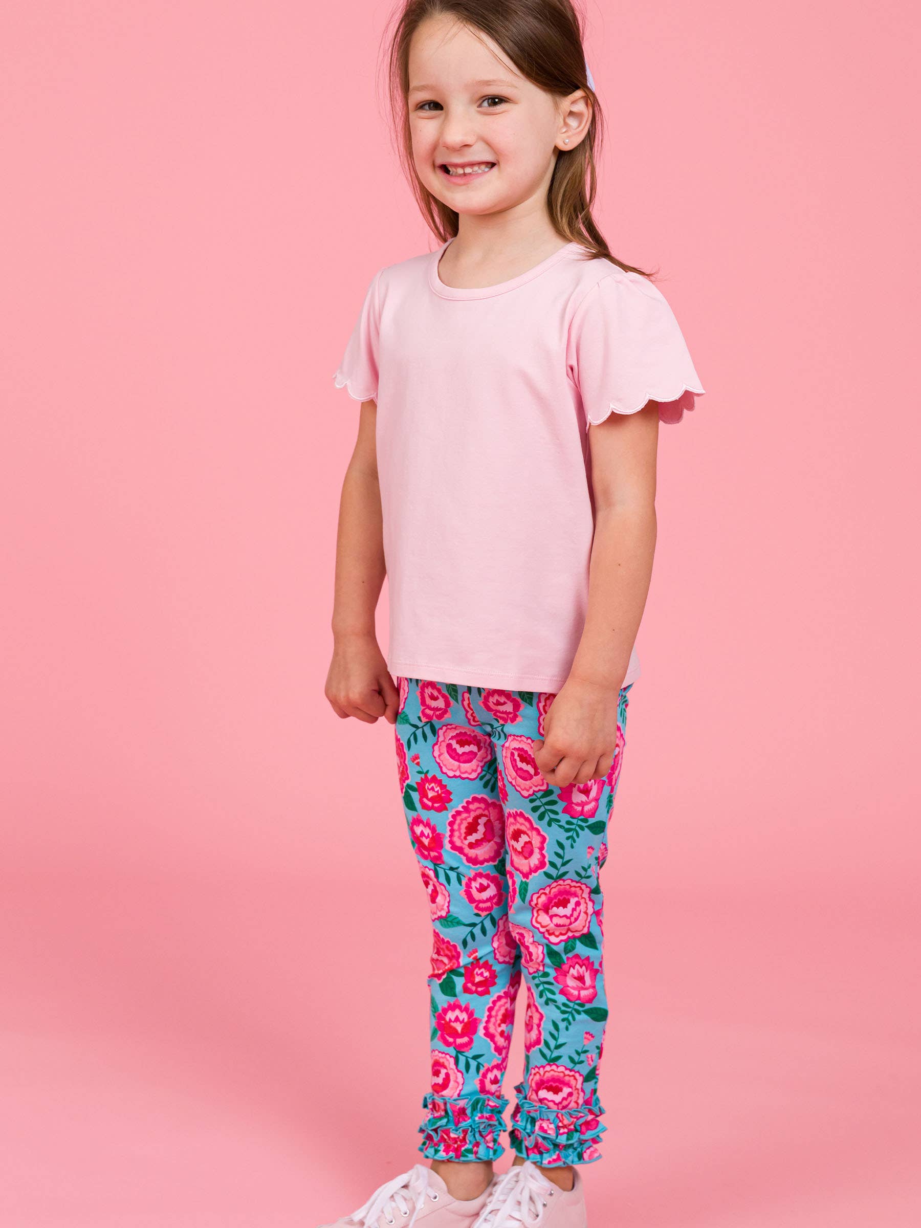 Azul Leggings Clássicas com Folhos Traseiros Assinatura para Meninas Pequenas com Flores Brilhantes para venda a revendedores na Faire2