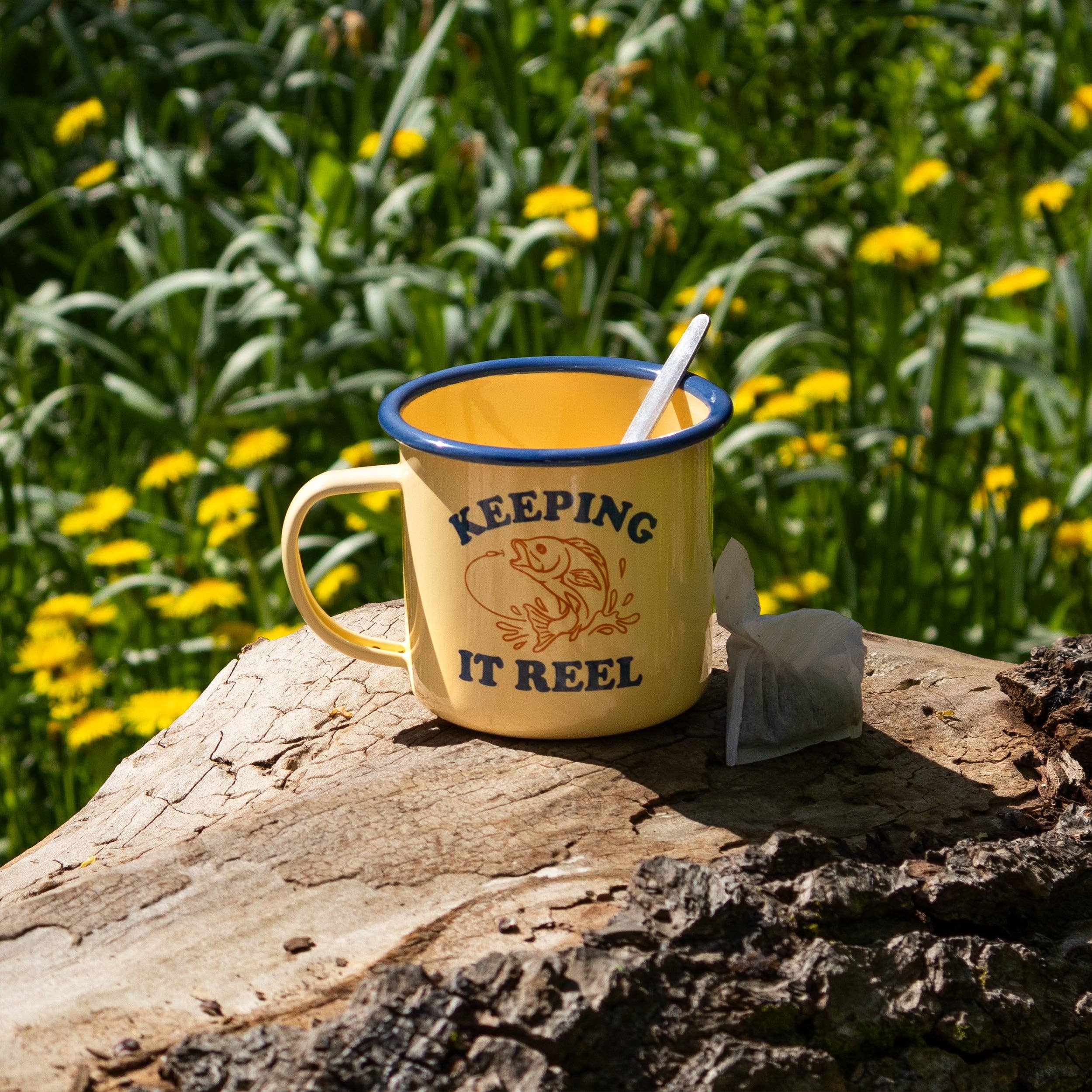 Robert Frederick Ltd – wholesale Coffee mug – The Gentleman’s Emporium “Keeping it Reel” Enamel Mug2