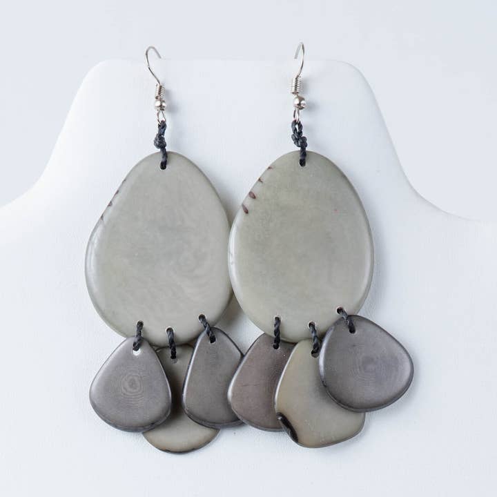 Steph Drop Tagua øreringe for engroshandel hos TaguArtsy