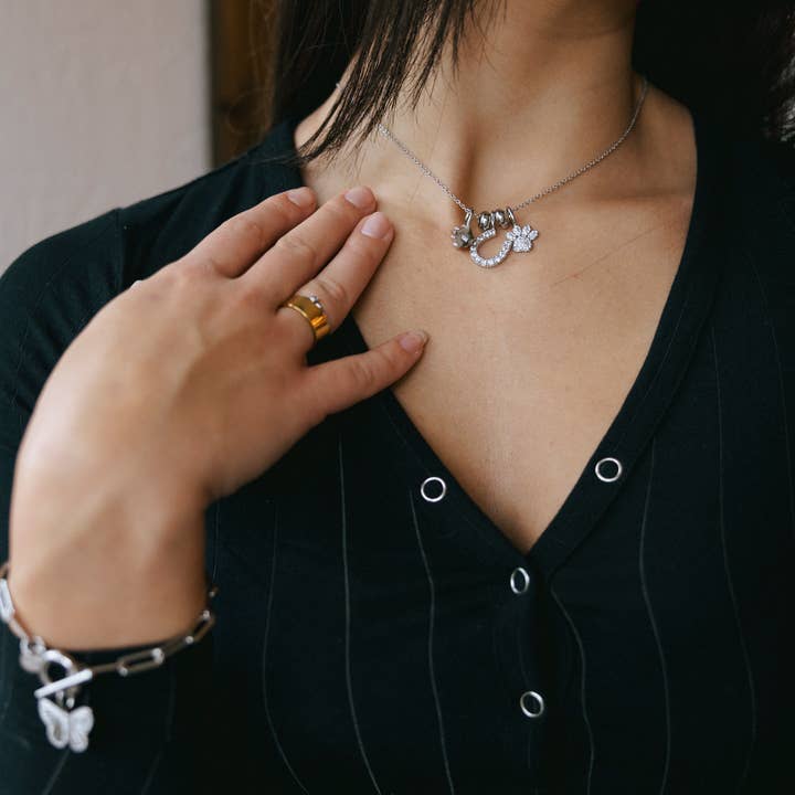 The Sis Kiss - Vente Breloques/médailles personnalisées - Pendentif fer à cheval porte-bonheur5