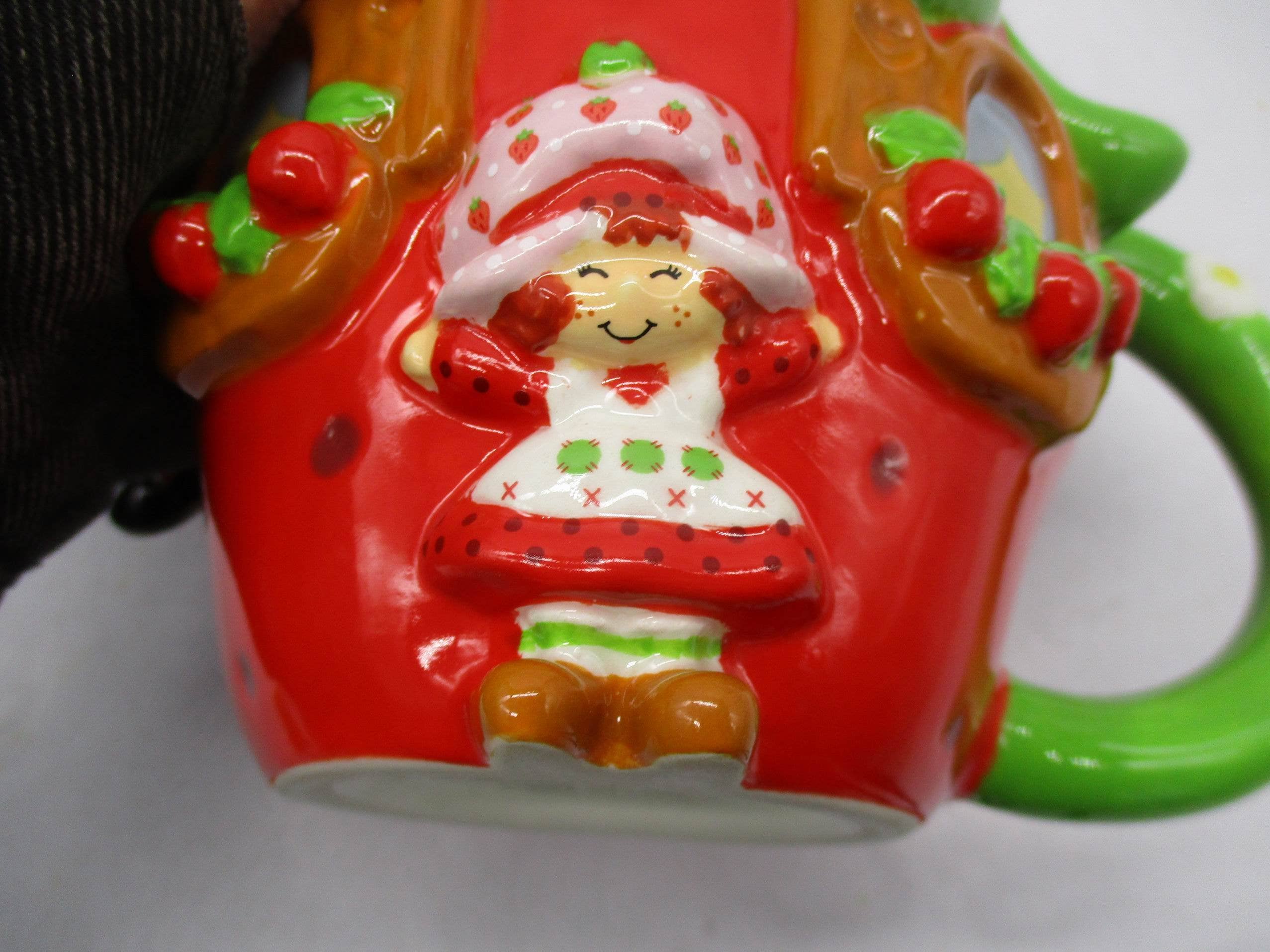 Silver Buffalo - Wholesale Coffee Mug - Strawberry Shortcake Cake Ceramic 3D Sculpted Mug8