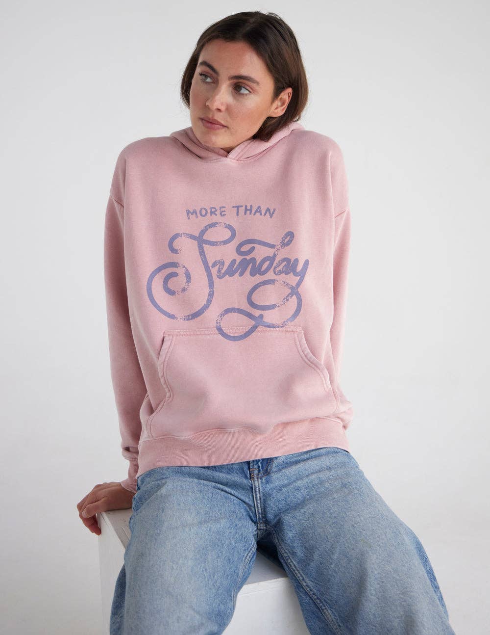 Elevated Faith – Hoodie – Mulher por atacado – Hoodie Unissexo Mais Que Domingo3