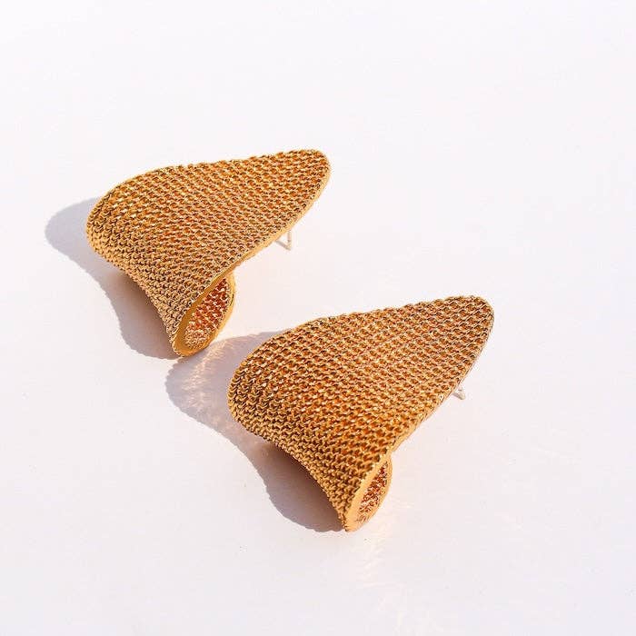 Bold Look Dazzling Chain Textured Earrings for wholesale by LanLivia