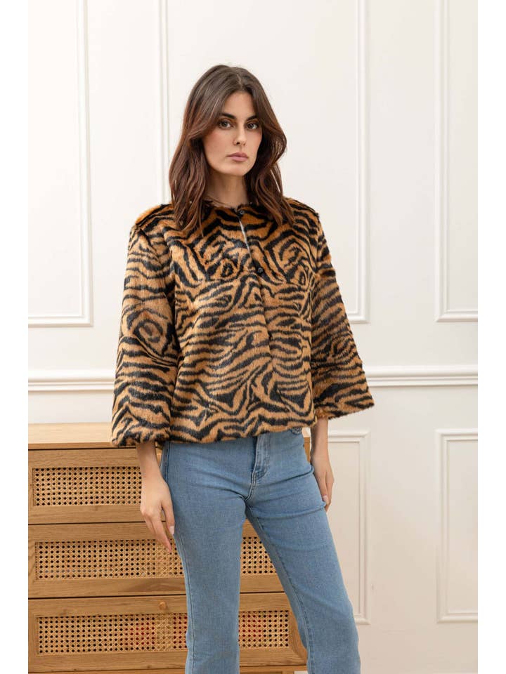 Happy look - Wholesale Fur/Faux Fur Coat - Women's - Animal print faux fur short jacket
