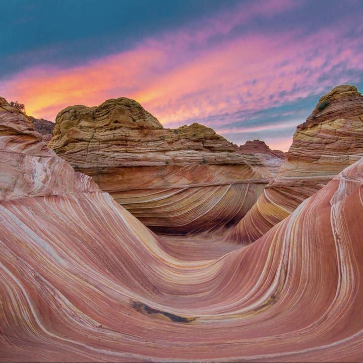 Carl Jacobson "The Wave" for wholesale by Starz Puzzles LLC