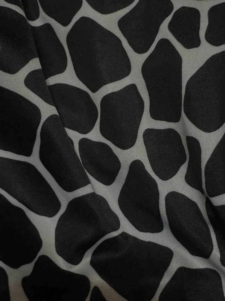Black And Grey Giraffe Print for wholesale by Show Skinz