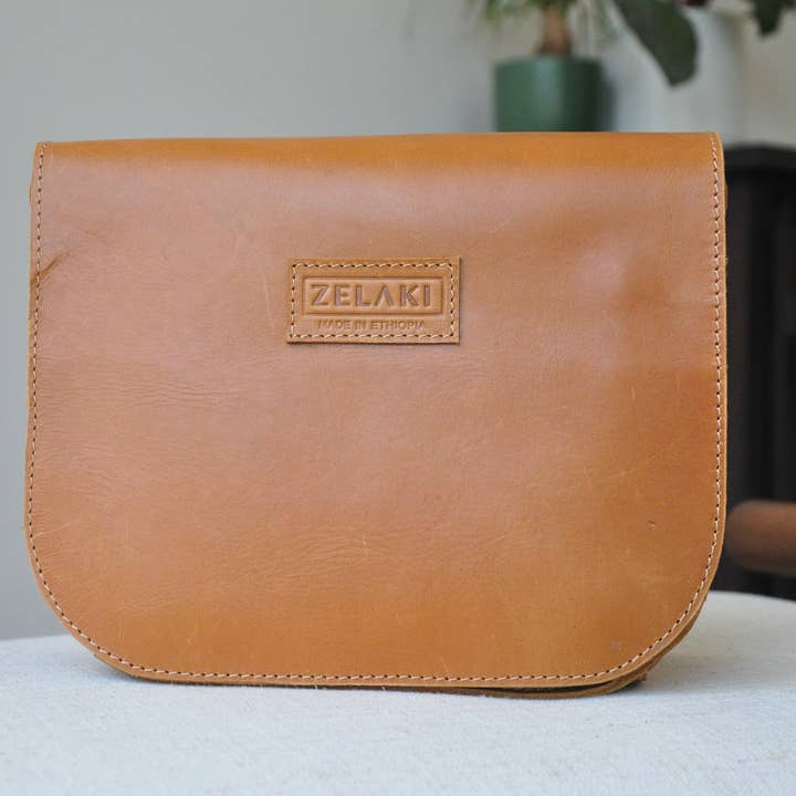 Zelaki Leather Company - Wholesale Crossbody Bag - Women's - Goba Crossbody Bag, Small Leather Purse, Messenger Bag6