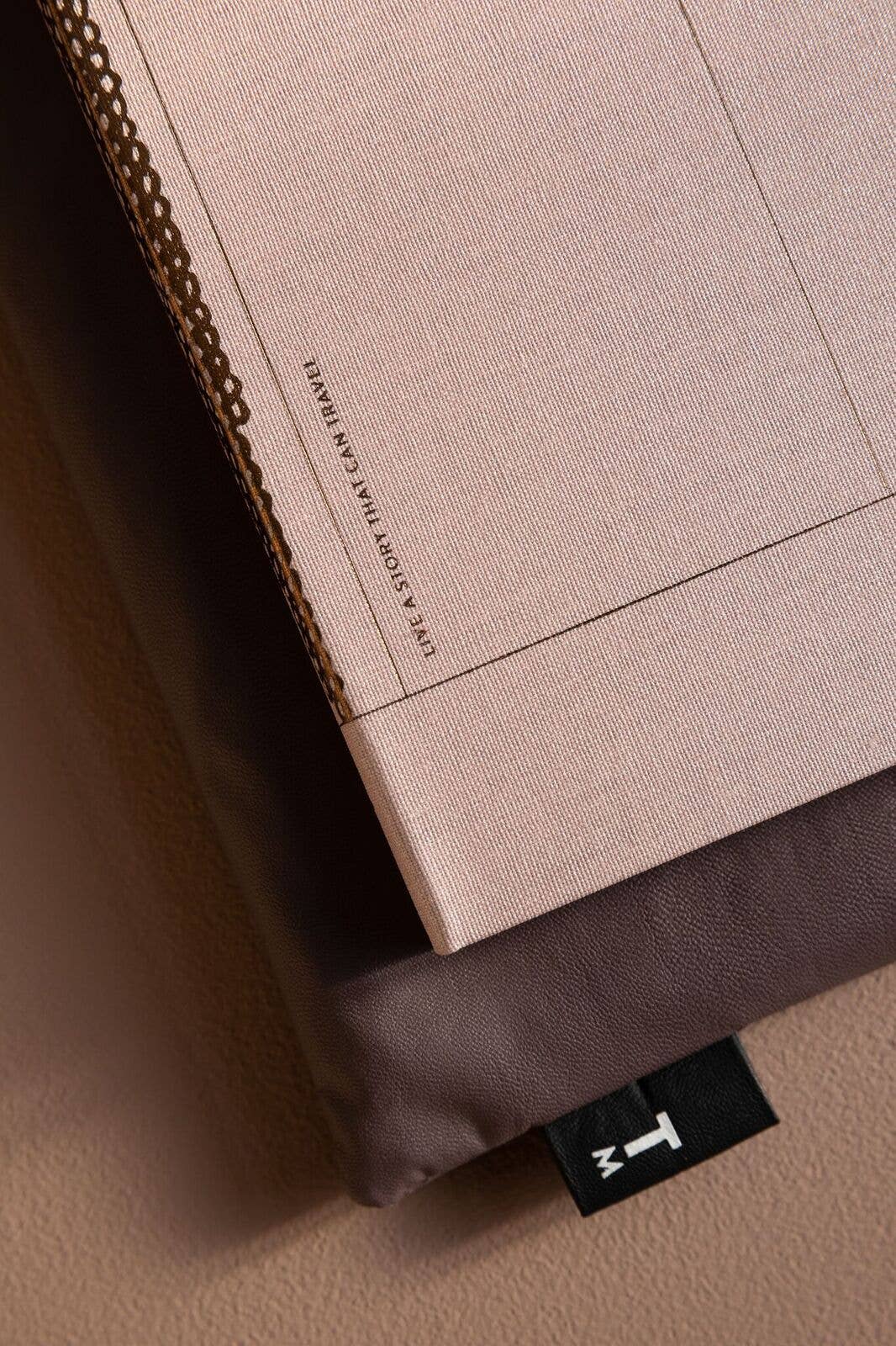 Tinne Mia - Wholesale Notebook - Linen notebook B5 - Rose Pale1