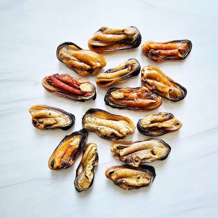 Naked Beasts, Inc. - Wholesale Pet Treats - Dog - Green Lipped Mussels (+Freeze Dried Options)2