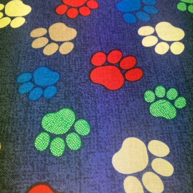 Jo's Pet Treats & Bandanas by Abab Enterprises, LLC - Vente Bandana – chien - Bandana à nouer pour chien avec motif de patte, prêt à être vendu au détail12