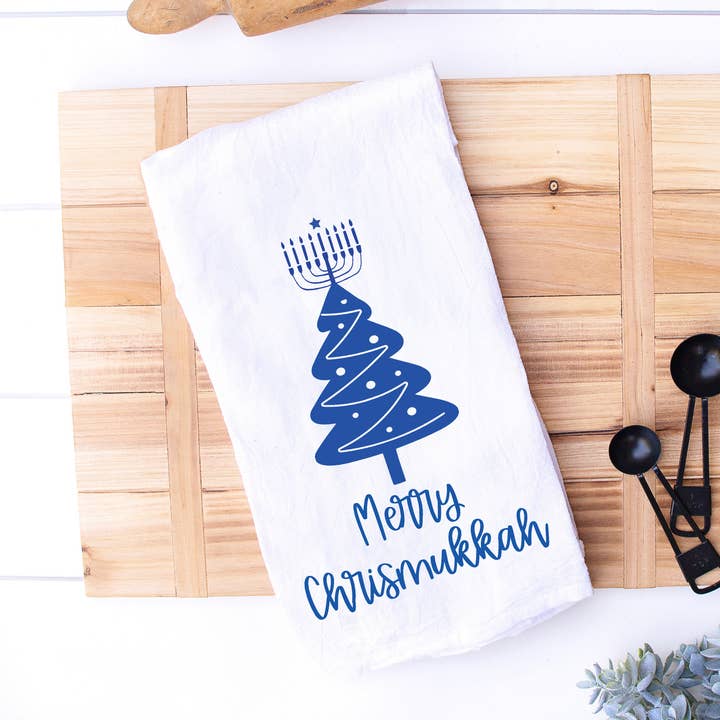 Serviette de cuisine Merry Chrismukkah Menorah Star Christmas Tree pour la vente par Designing Moments