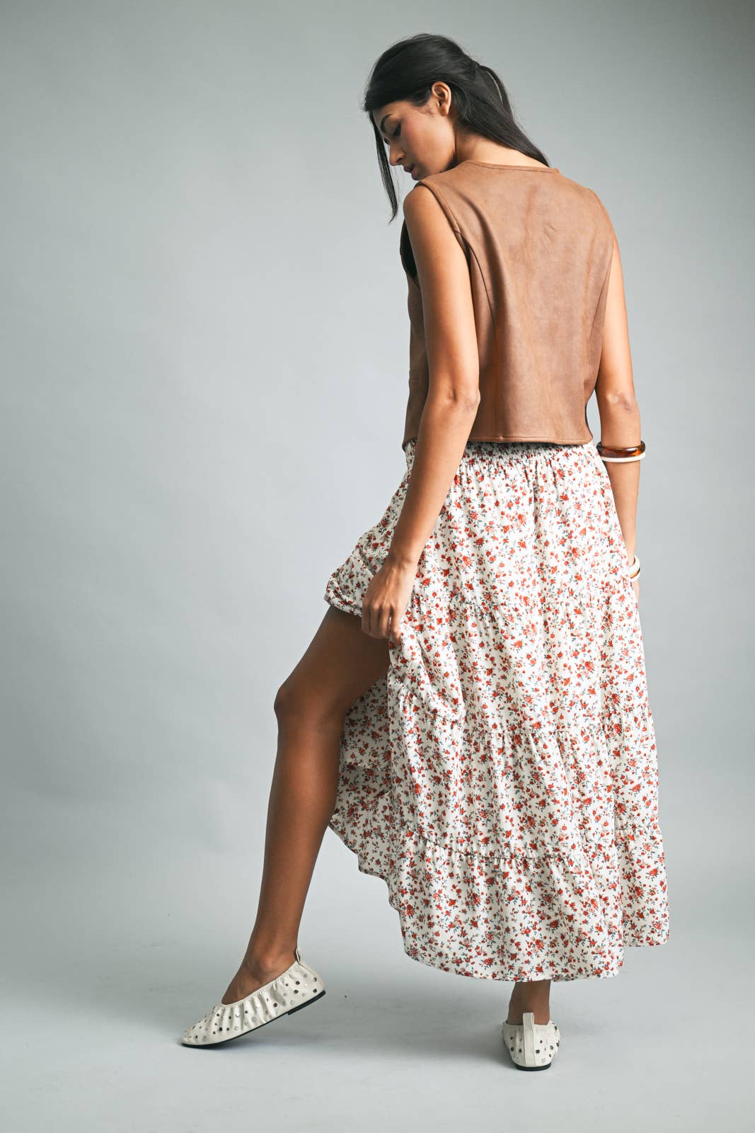 Wishlist Apparel - Wholesale Outerwear Vest - Women's - SUEDE BUTTON-UP VEST / WL25-109902