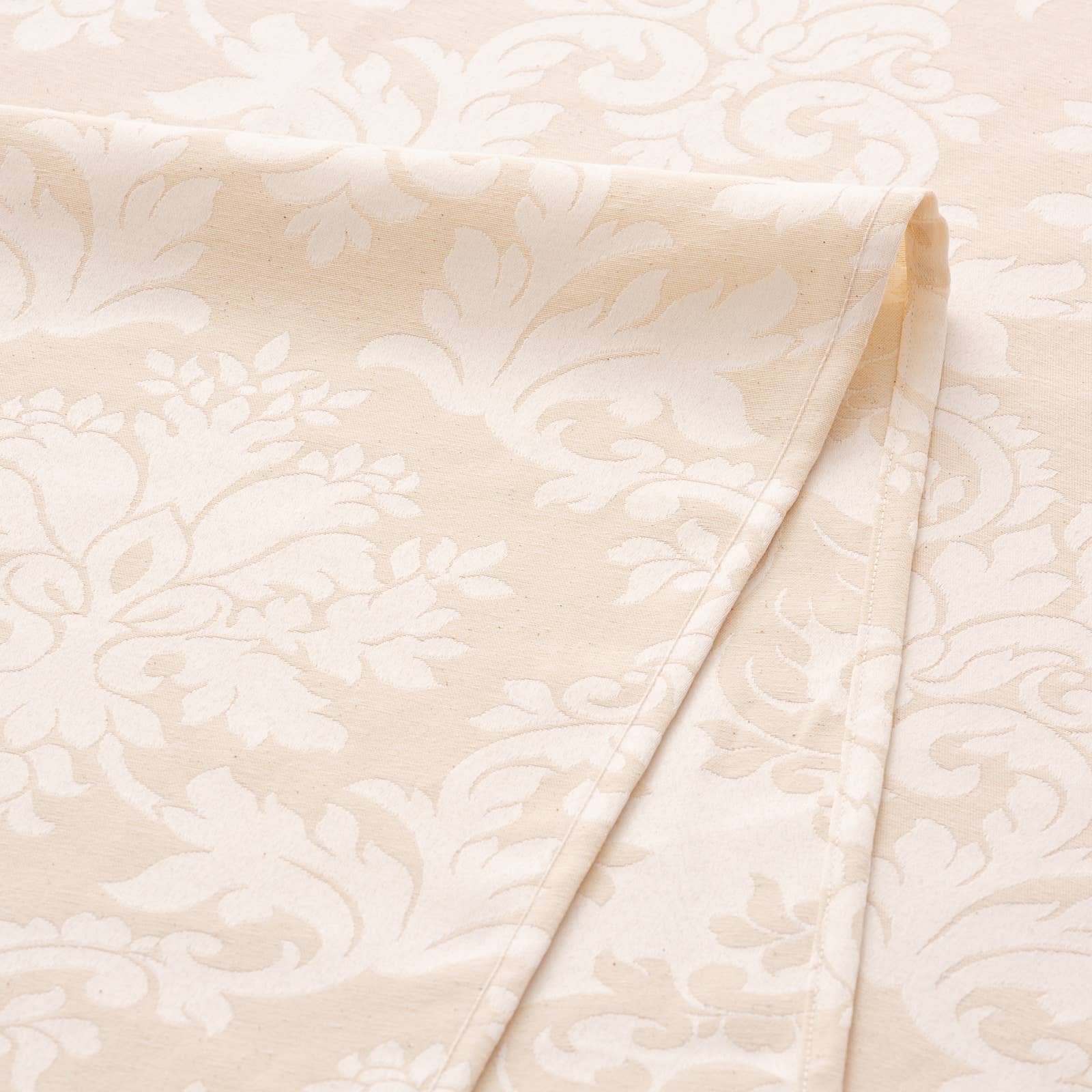 GAMUSI – wholesale Duk – Vattentät jacquardduk i bomull med blommönster från DAMA23