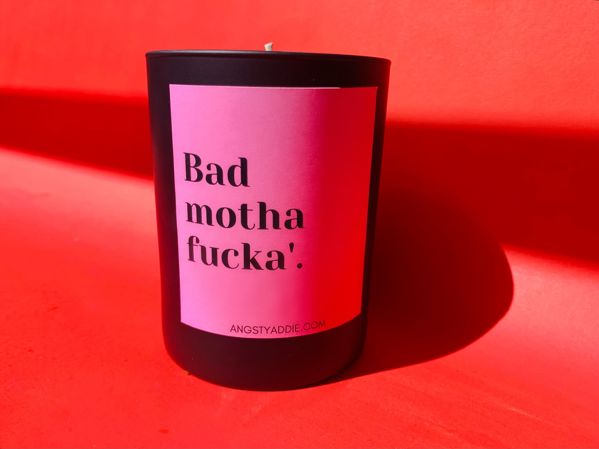 Angsty Addie - Vente Bougie en bocal - Bougie amusante pour maman pour la fête des mères, cadeau pour maman badass, 14 oz4