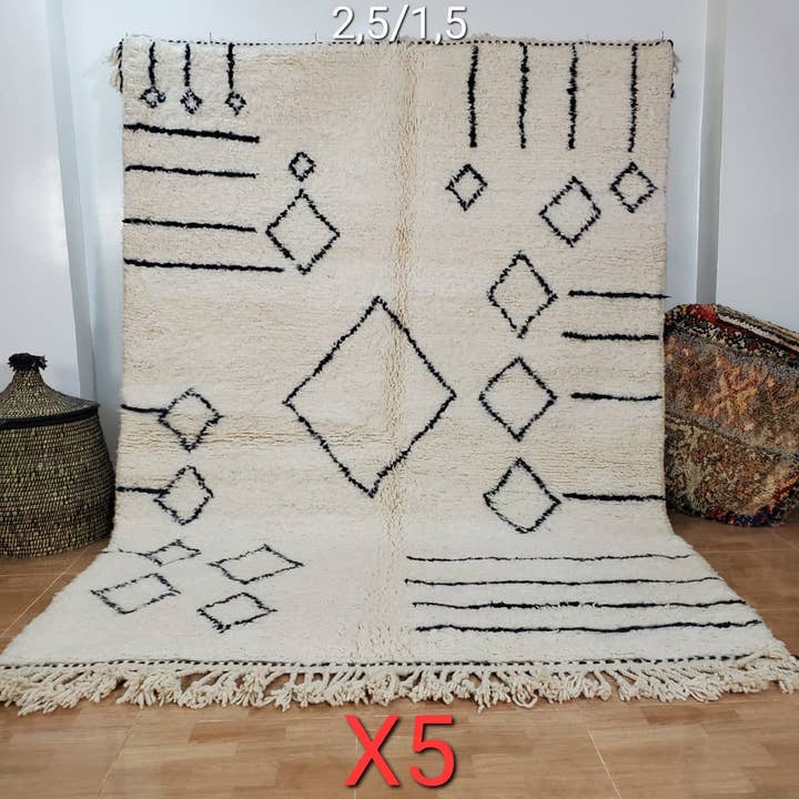 Authentischer handgeknüpfter Beni Ourain Wollteppich 150×250 cm 54 für den Großhandel von Maroccarpets Poufs and pillows wholesale +31648976894