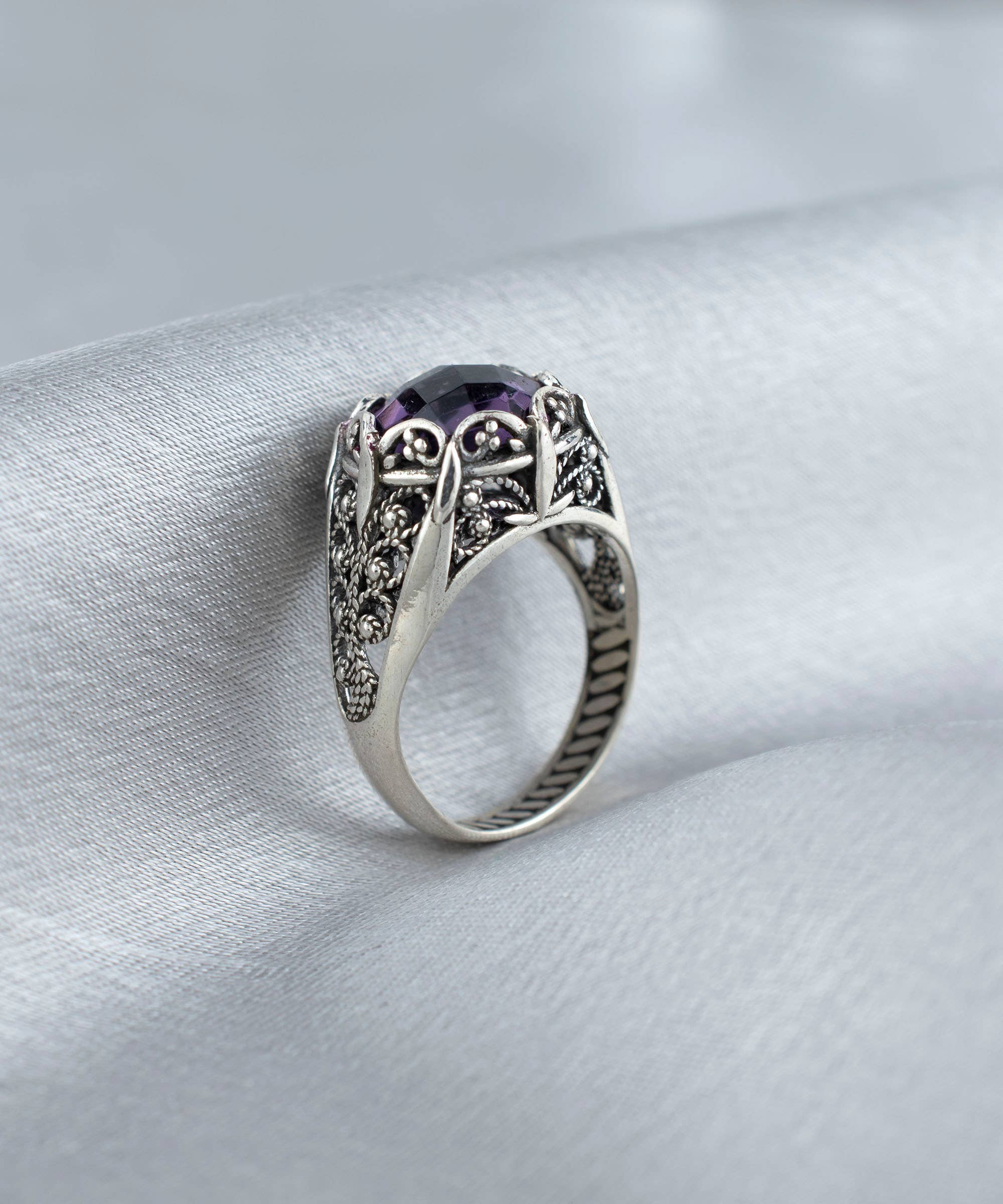 Filigranist Jewelry – wholesale Cocktail/Statement Ring – Ametist Sterling Silver Ring - Mini Dome Design3