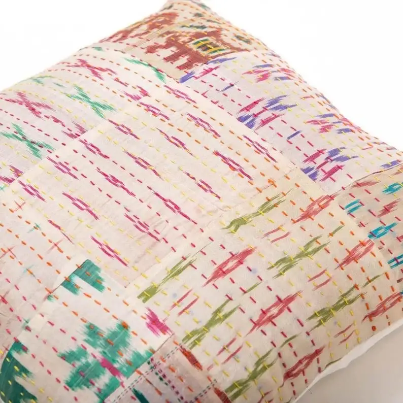 GYPSY STUDIO – wholesale Prydnadskuddfodral – Set med 5 Ps. Vita Kantha-kuddfodral Indiskt lapptäcke4