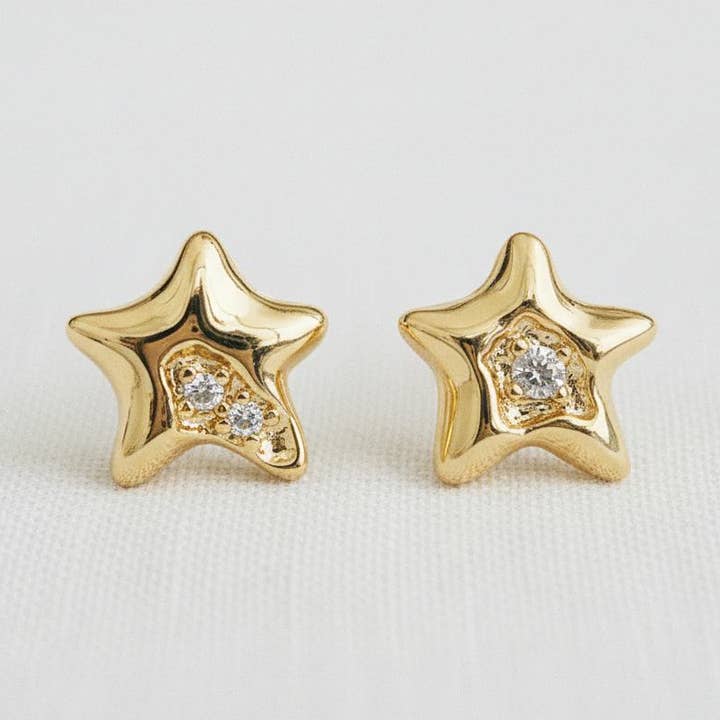 Uregelmæssige stjerneformede ørestikker med kubisk zirkonia for engroshandel hos Ellemadera