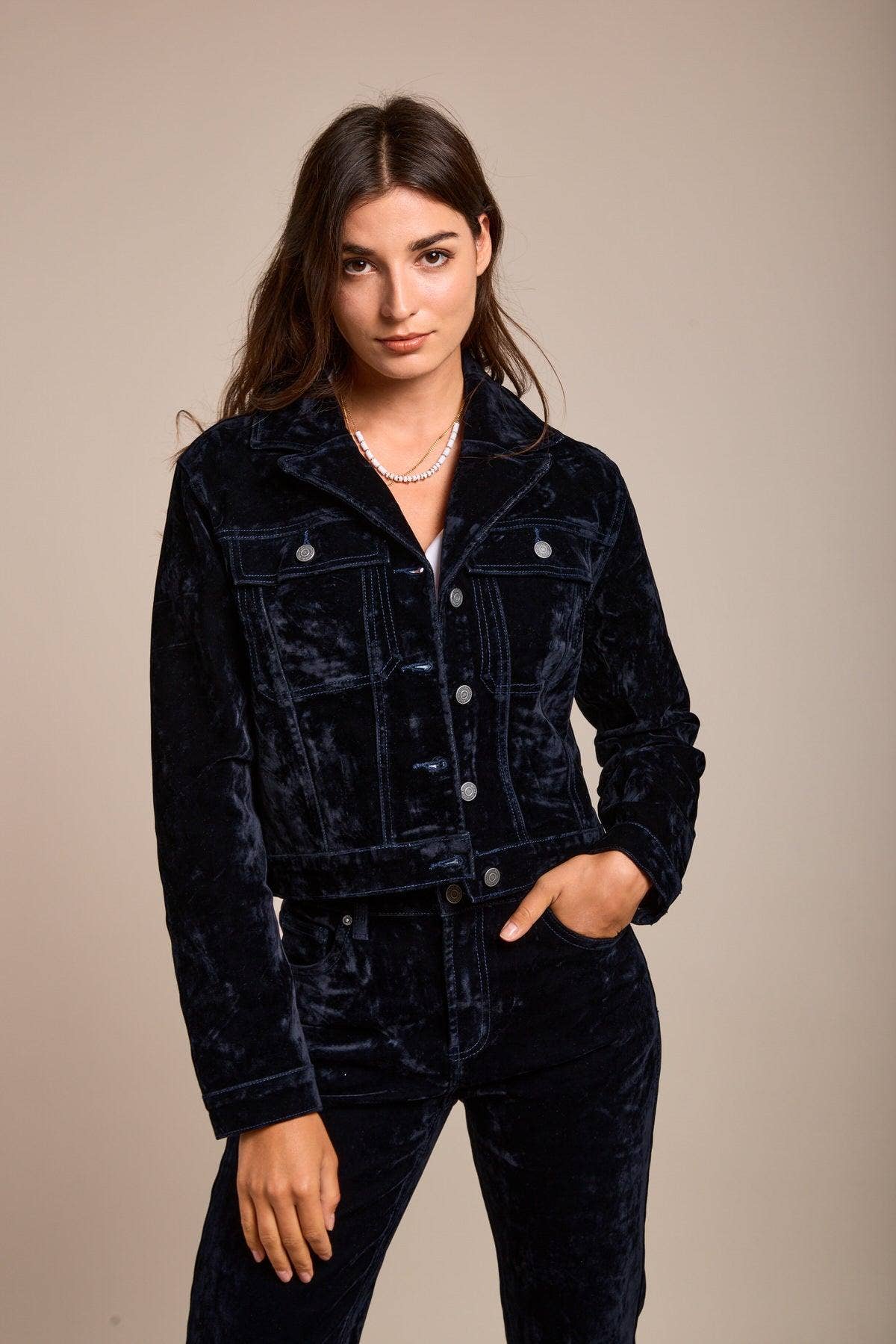 Bleu marine Toxik3 veste courte velours for wholesale on Faire0