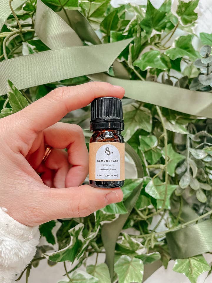 Citronnelle pour la vente par Ampersand Candles + Oils