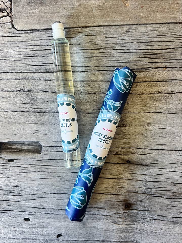 profumo rollerball. Cactus che fiorisce di notte per la vendita all'ingrosso da parte di noon designs