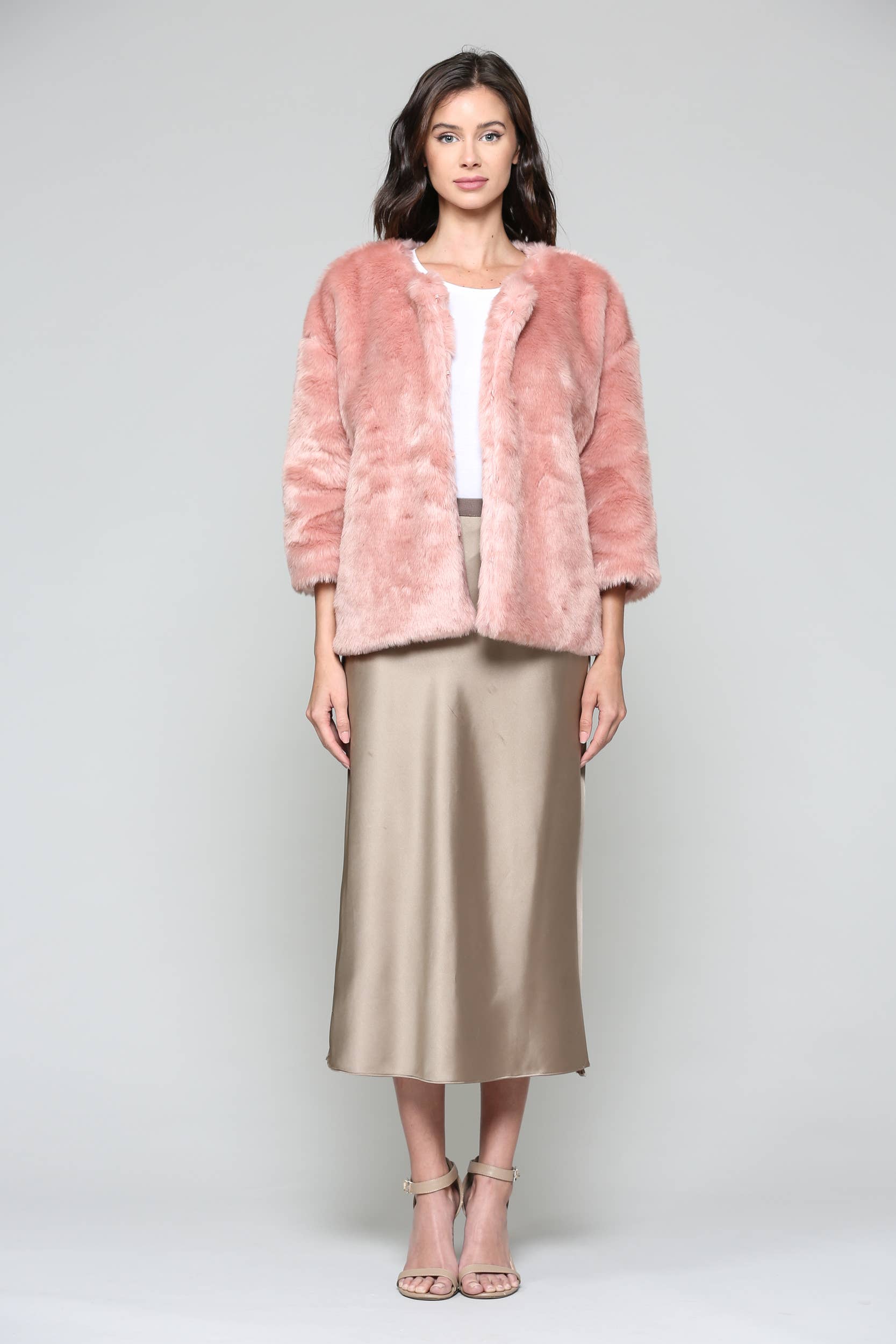 Joh Apparel - Wholesale Fur/Faux Fur Coat - Women's - Roxy Fur Coat5