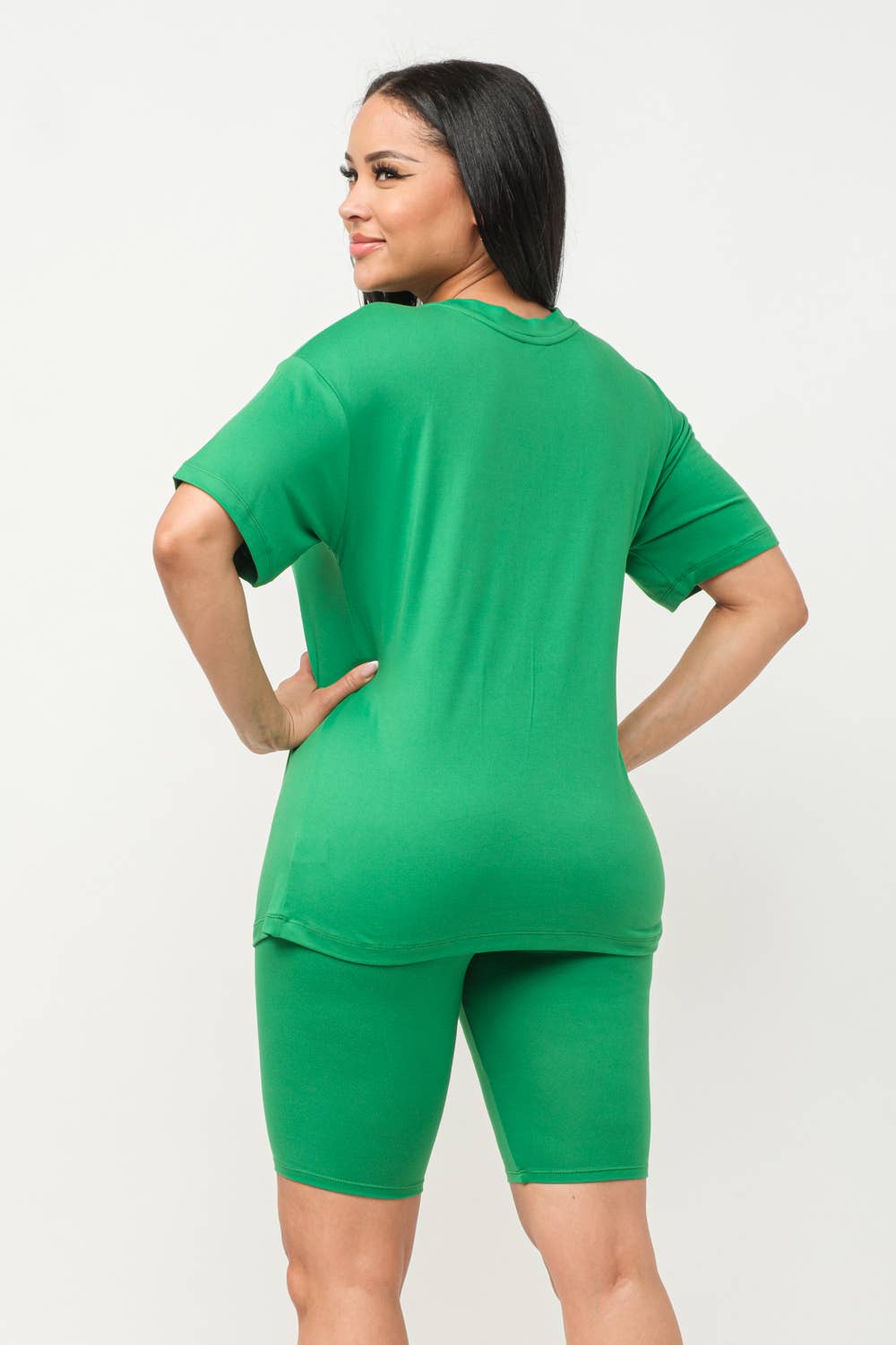 Julia by LoveJ - Vendita all'ingrosso Completo loungewear - Donna - Set di pantaloncini da bici con scollo tondo spazzolato27