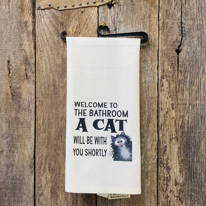 Bienvenue dans la salle de bain, un chat sera bientôt avec vous. pour la vente par North Fork Mercantile