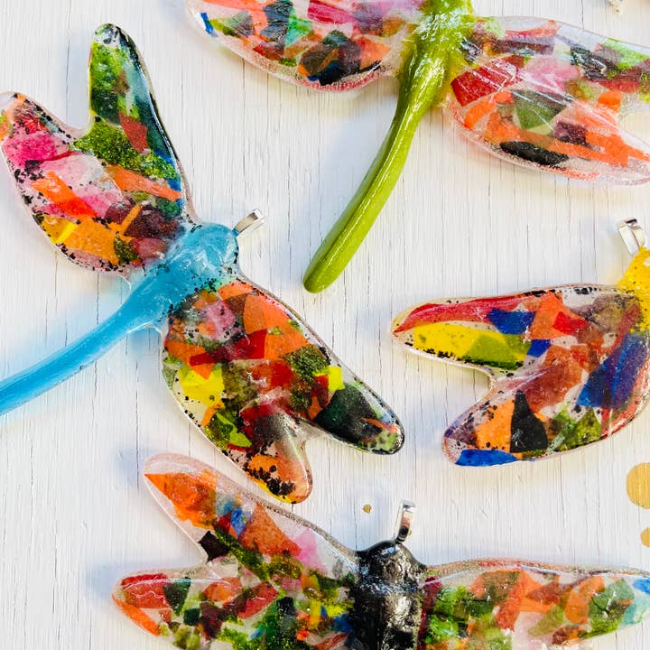Atelier Glass Studio - Wholesale Suncatcher - Dragonfly Suncatcher / Ornament ~ Rainbow - Fused GlassÂ