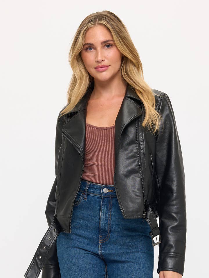 CLALJ0131 : Le Vagabond Urbain pour la vente par Coalition Apparel Inc