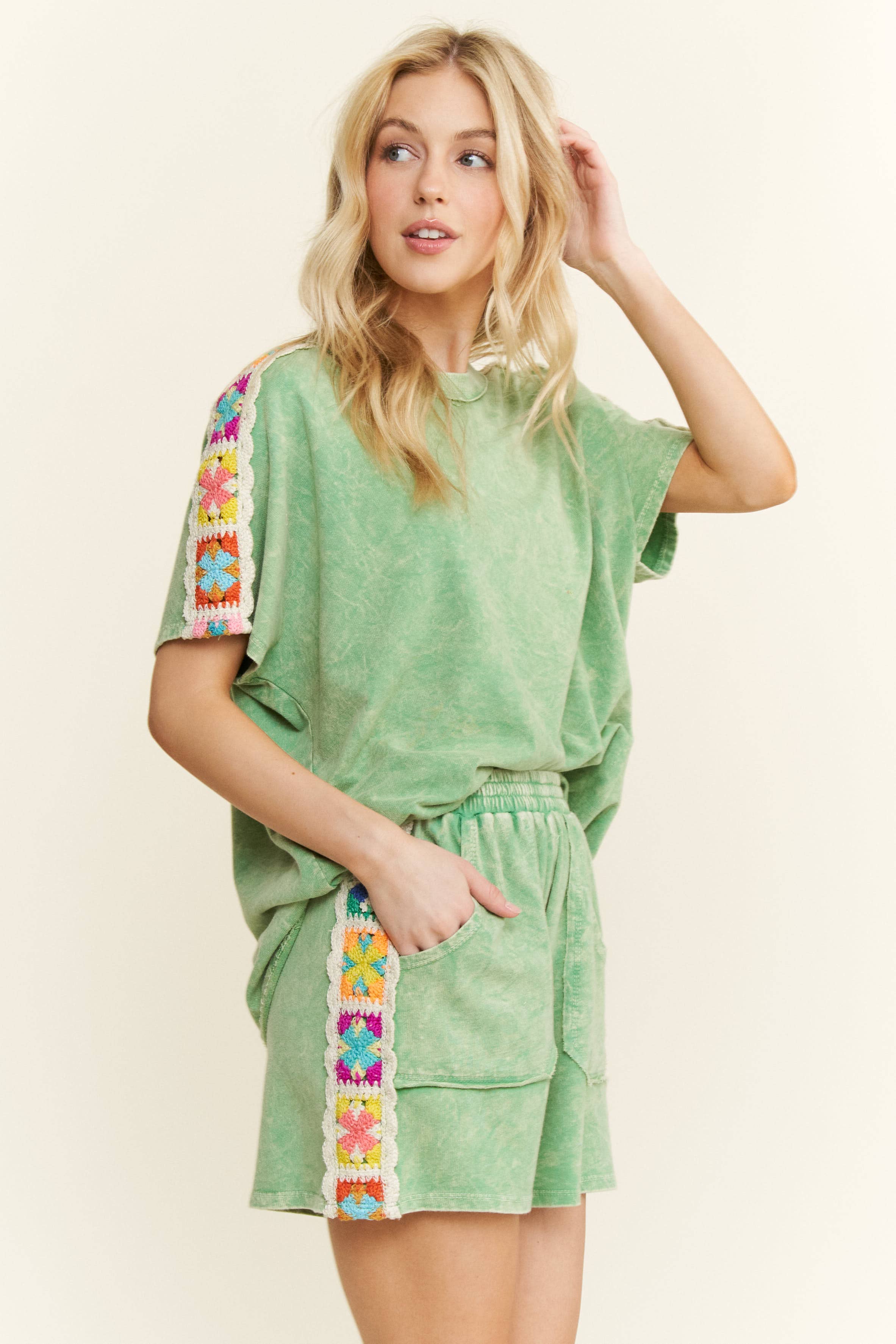 J.Her - Wholesale Shorts - Women's - Mineral Washed Crochet patch side trim Knit Shorts HP648717